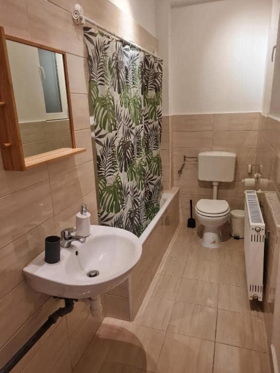 Turquoise Lofts Aparthotel Budapest Bagian luar foto
