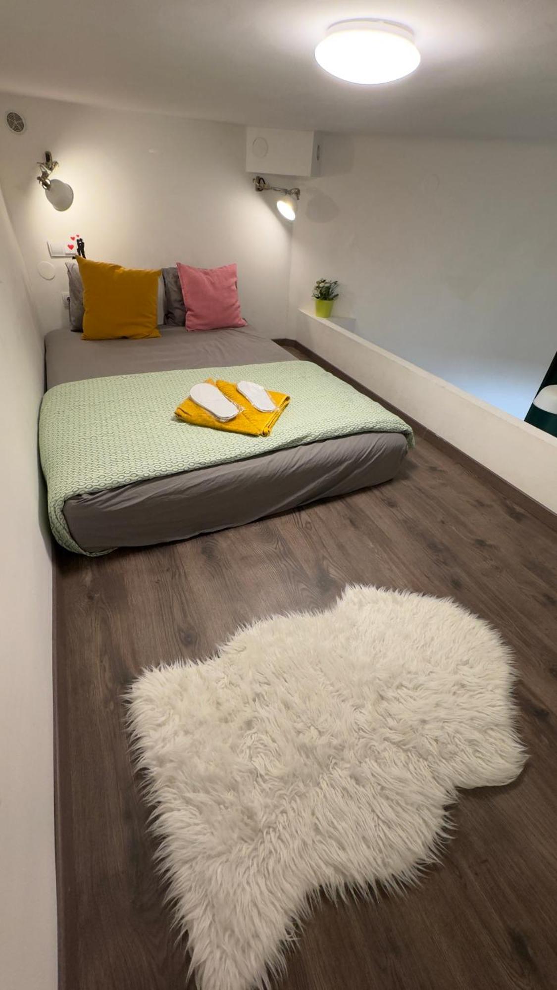 Turquoise Lofts Aparthotel Budapest Bagian luar foto