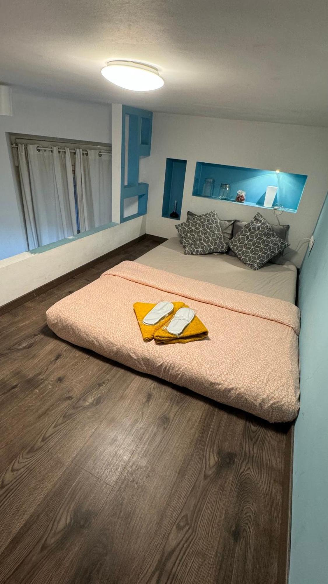 Turquoise Lofts Aparthotel Budapest Bagian luar foto